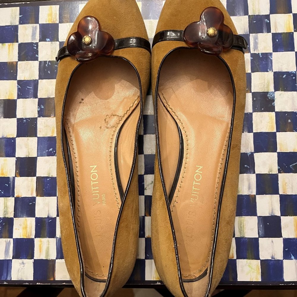 100% Authentic Louis Vuitton Suede Beige Logo Ballet Flats 41 11 - Picture 9 of 9